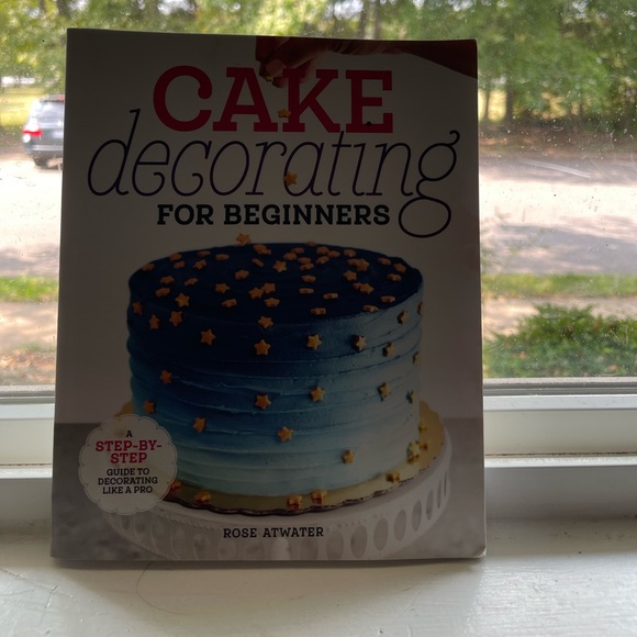 Cake Decorating For Beginner - Picture 1 of 3
